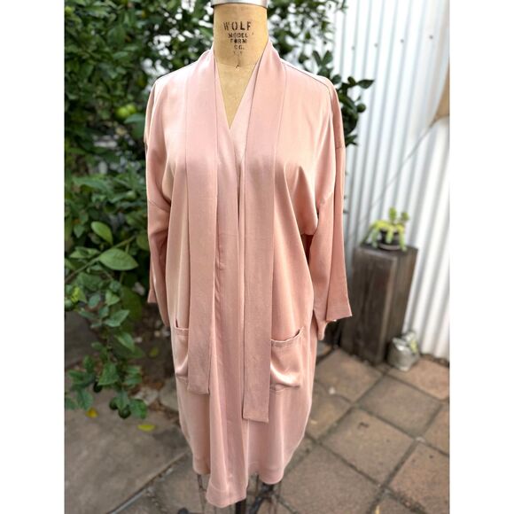 NWOT Quince Blush Pink Silk Long Sleeve Above the Knee Wrap Robe Size One Size - Picture 3 of 13